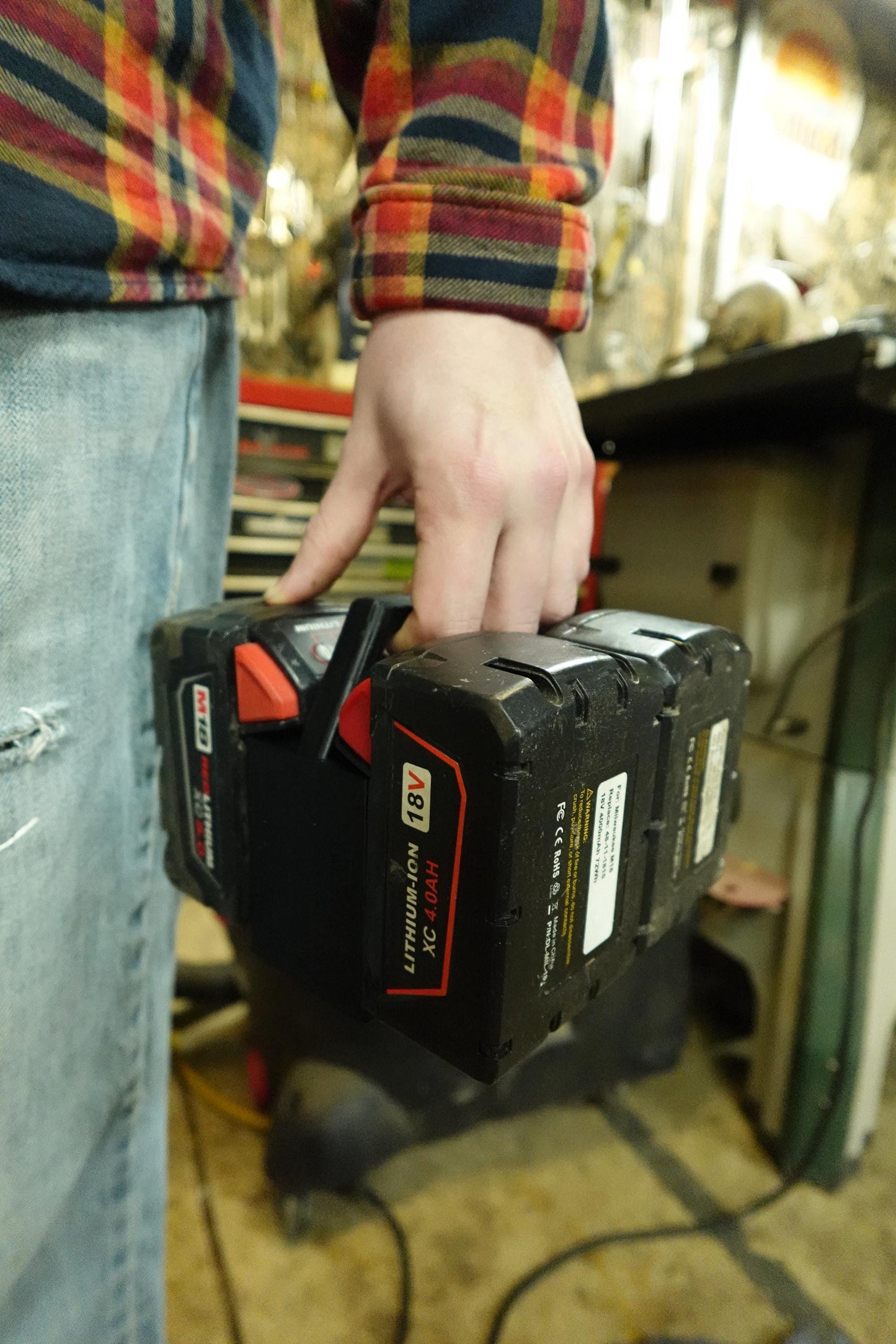 Battery Caddy Compatible with Milwaukee M18 Batteries| Holds 4 Batteries | 18V Tool Holder, Workshop Storage & Organization